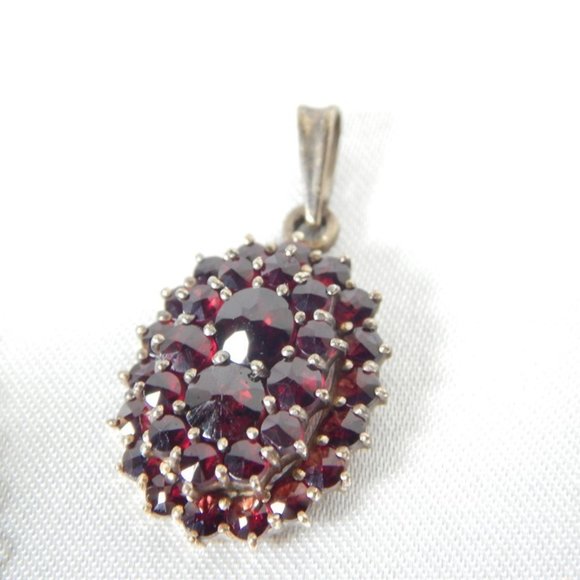 Vintage Bohemian Clustered True Garnet 900 Silver 5-Piece Jewelry Set - Picture 11 of 12